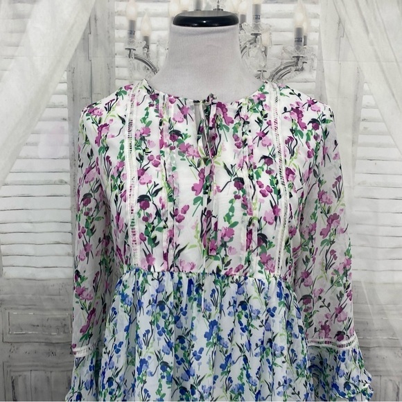 Maison Tara Size 4 V Neck Floral Print Cottagecore Dress Bell Sleeve Babydoll - Picture 3 of 10